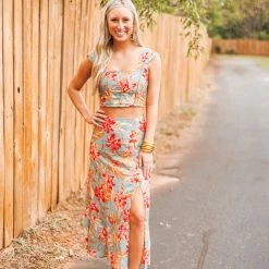 Purple Door Boutique Island Blue Floral Crop Top New Arrivals