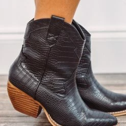 Purple Door Boutique Western Babe Black Cowgirl Boots