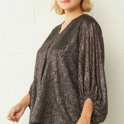 Purple Door Boutique Sweet Shimmer Black Top Ladies'