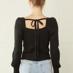 Purple Door Boutique Black Ribbed Knit Cropped Sweater