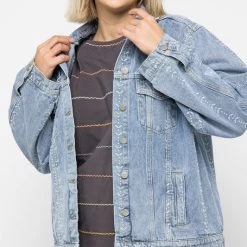 Purple Door Boutique Vintage Embroidered Blue Denim Jacket Ladies'