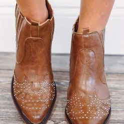 Purple Door Boutique Western Styles Cowgirl Coleen Brown Cowboy Boots