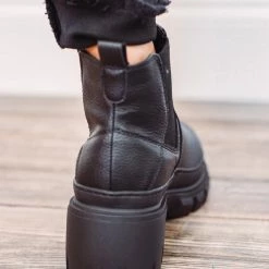 Mia Connor Black Platform Booties Shoes