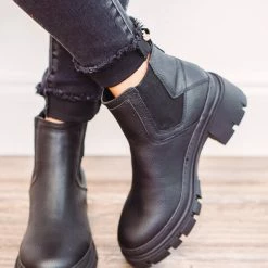 Mia Connor Black Platform Booties Shoes