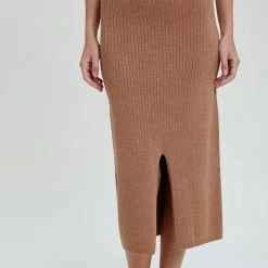 Purple Door Boutique Ladies' Mocha Ribbed Knit Midi Skirt