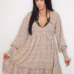 Purple Door Boutique Ladies' Light Taupe Floral Babydoll Dress